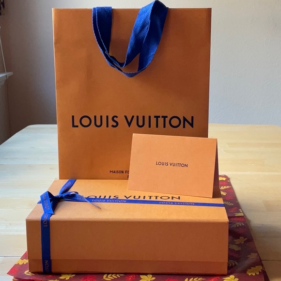 🎀🎀🎀 LOUIS VUITTON BAG AND BOX 🎀🎀🎀 NWOT 🎀🎀🎀 - Picture 15 of 16